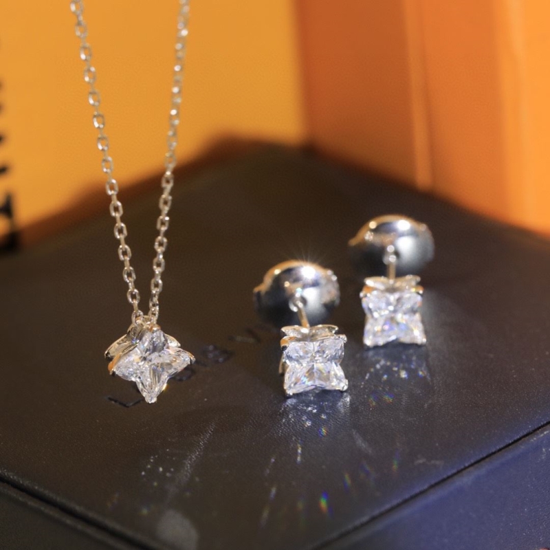 LV Necklaces